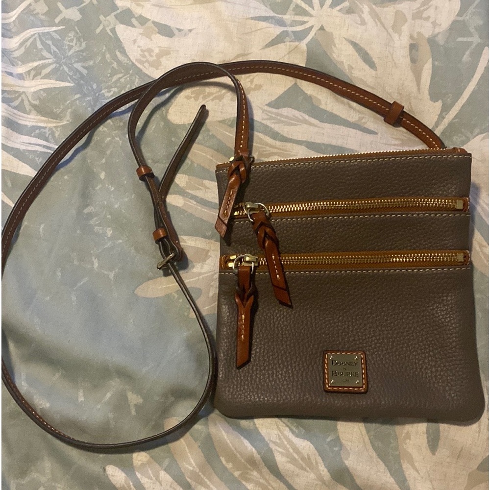 Crossbody Dooney and Bourke